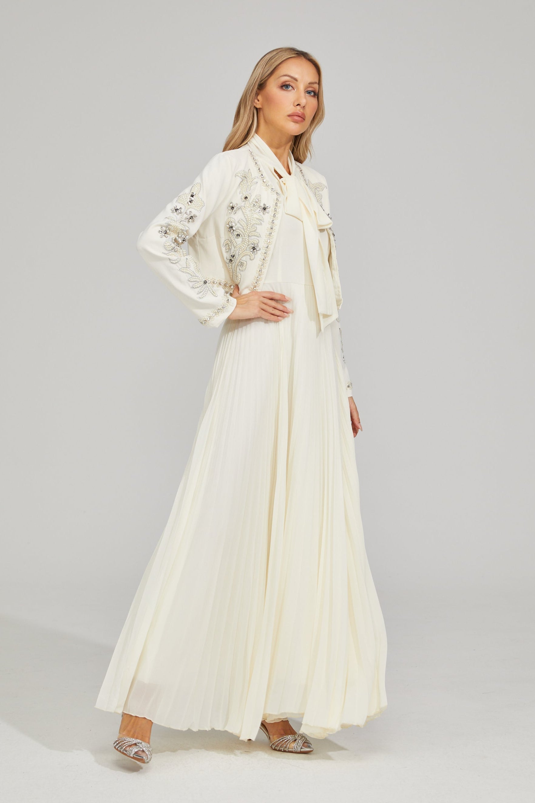 Pileli Maxi Elbise ve Kısa Ceket Takımı