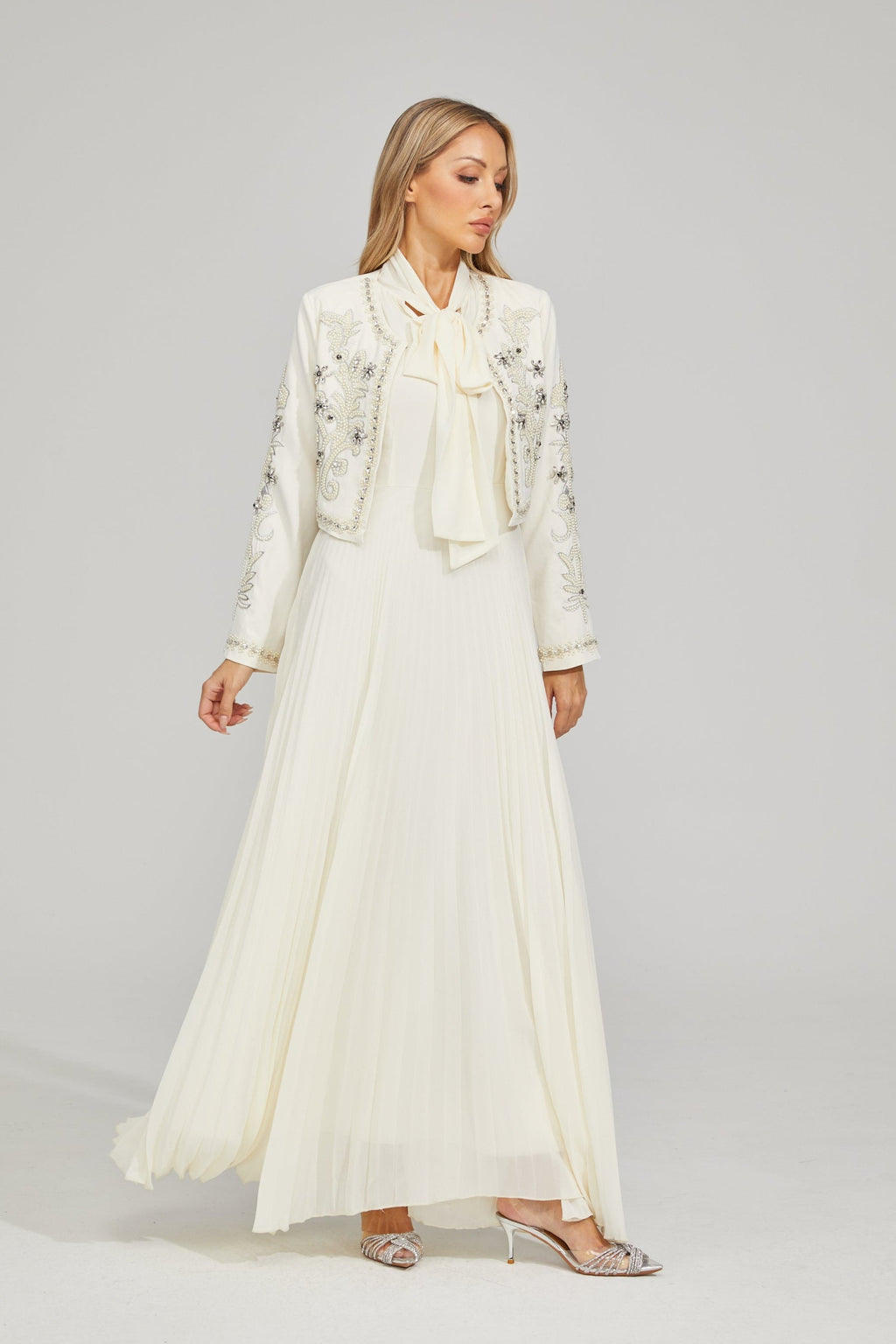 Pileli Maxi Elbise ve Kısa Ceket Takımı