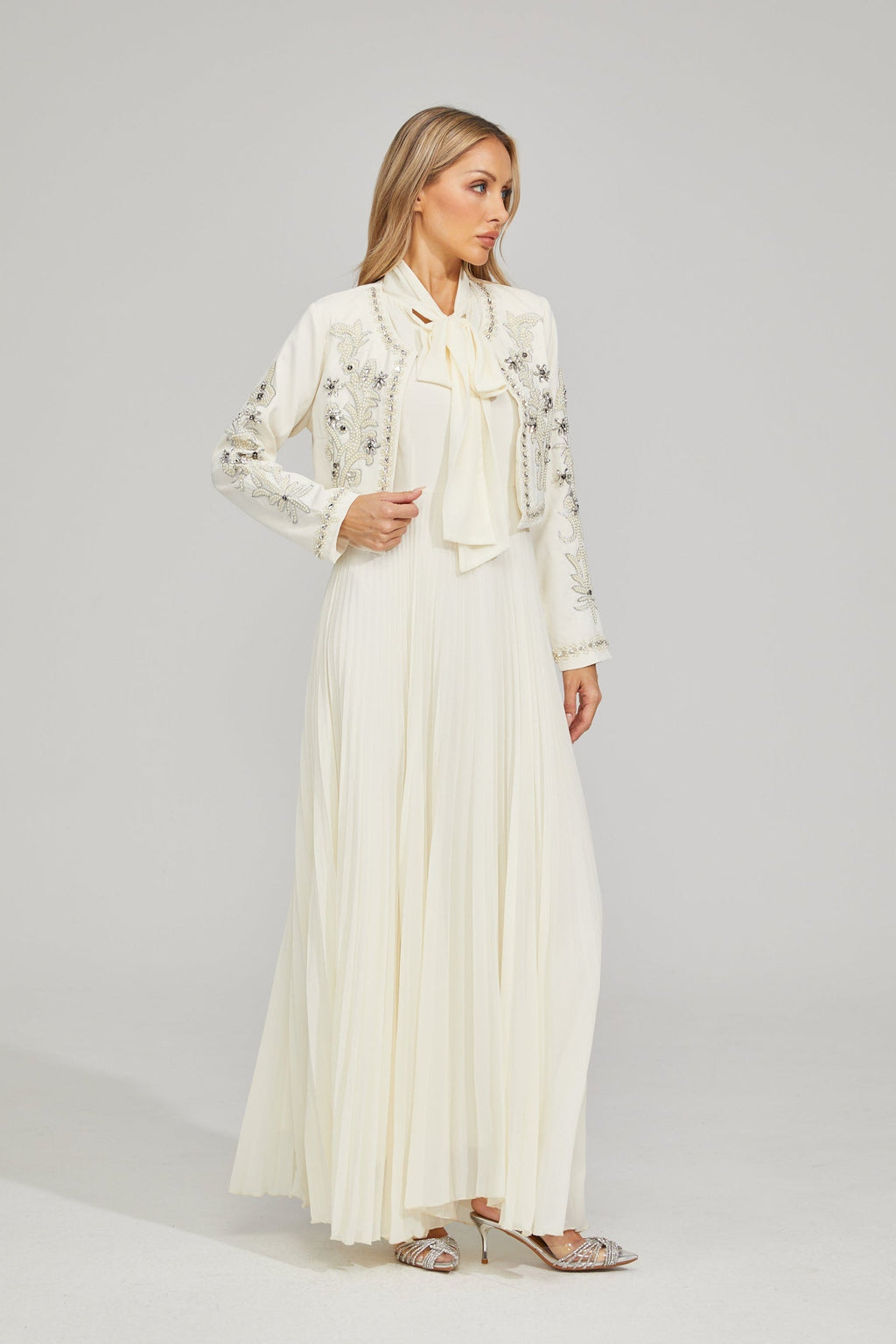 Pileli Maxi Elbise ve Kısa Ceket Takımı