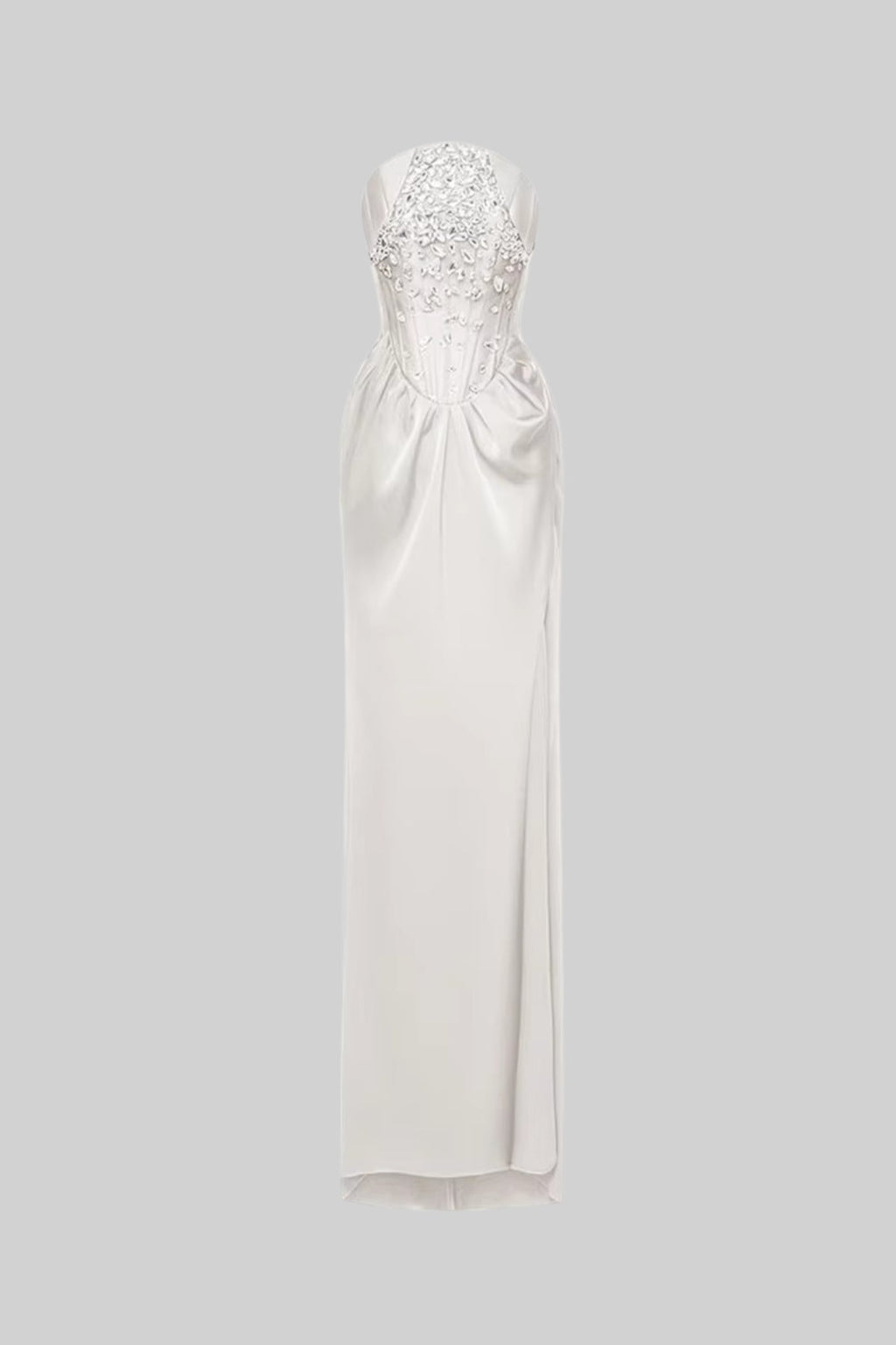 Yandan Yırtmaçlı ve Kristal Süslemeli Zarif Saten Elbise