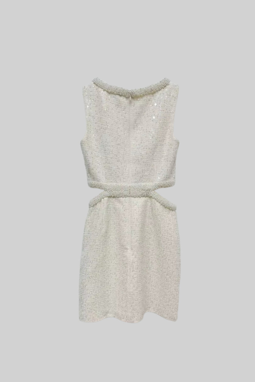 Bel Kesimli ve Fiyonklu Payetli Kolsuz Mini Elbise