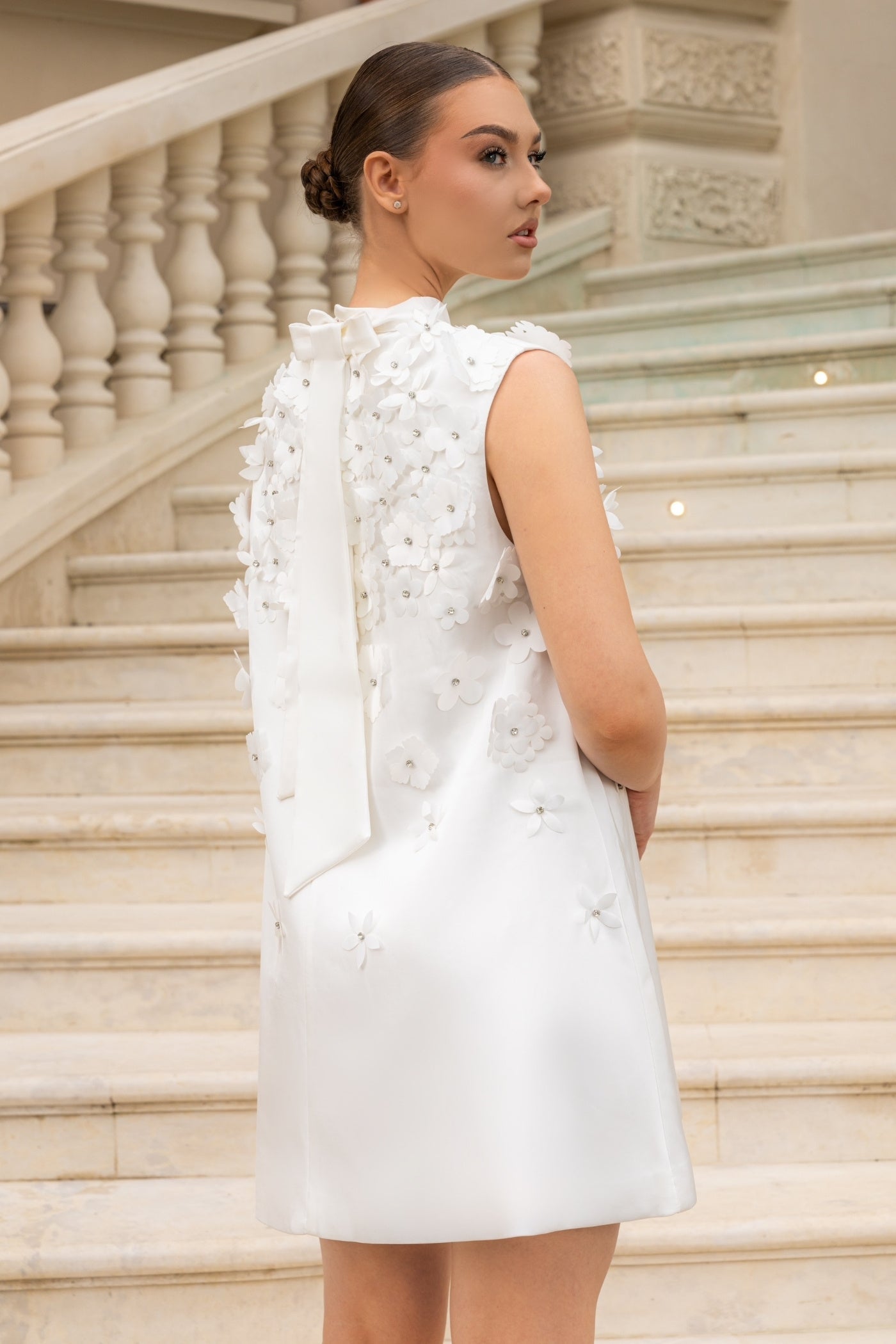 Bol Çiçek Aplikeli Mini Elbise