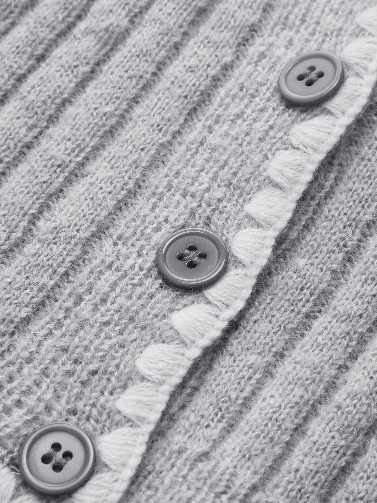 Kontrast İşlemeli Düğmeli Hırka