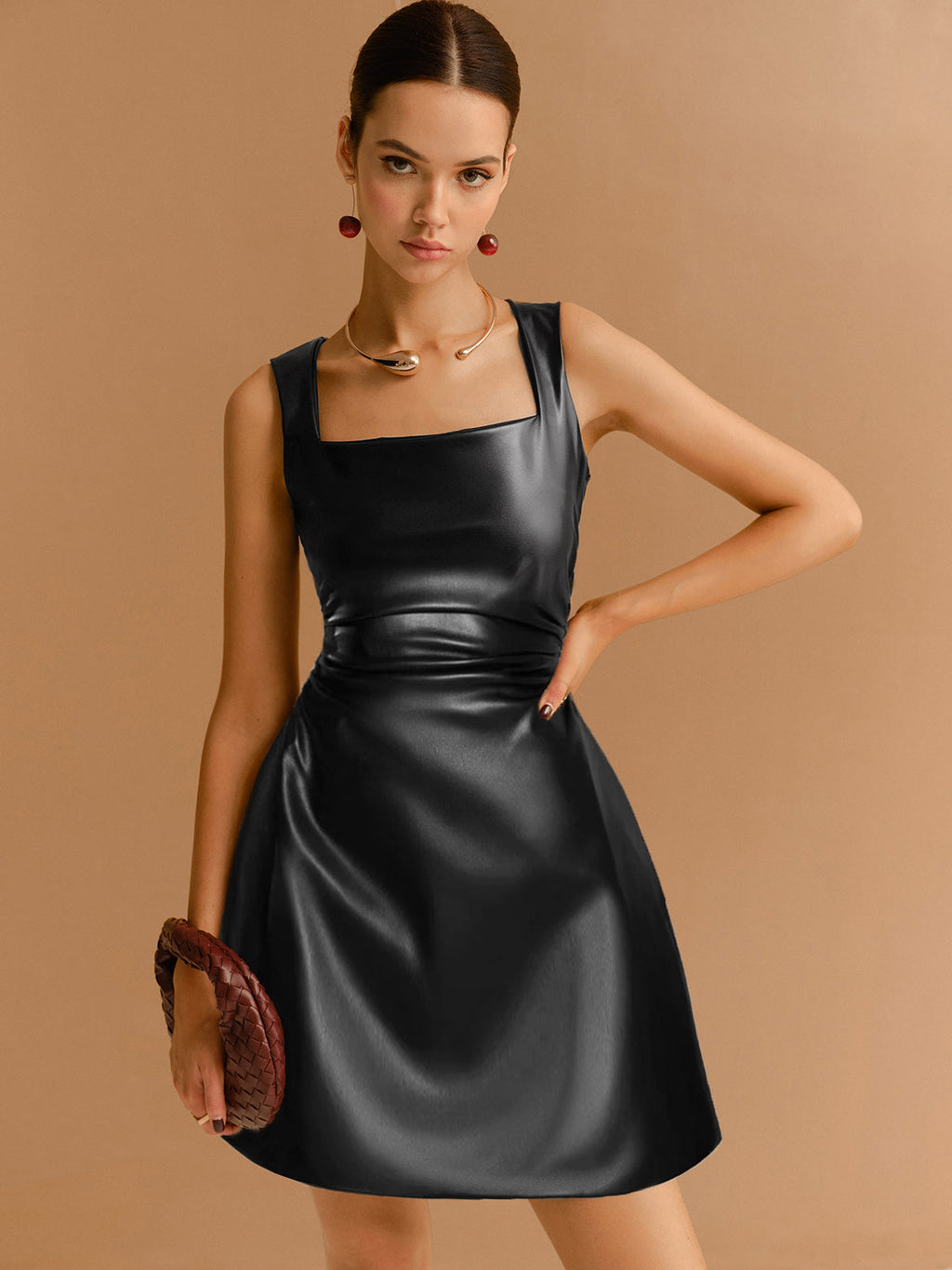 Şık Suni Deri Askılı Fermuarlı Elbise