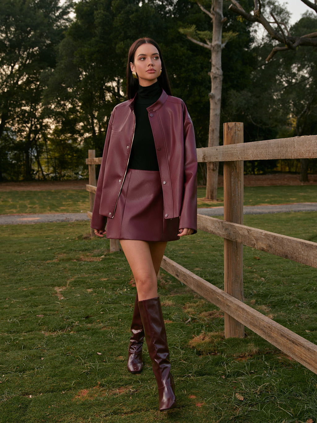 Orta Bel Suni Deri Sırttan Fermuarlı Mini Etek