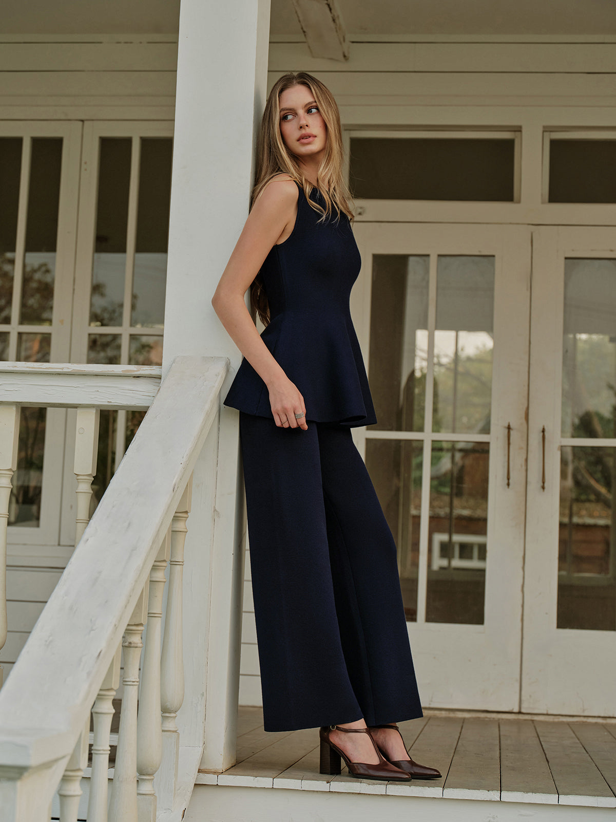 Şık Kloş Etekler Kolsuz Triko