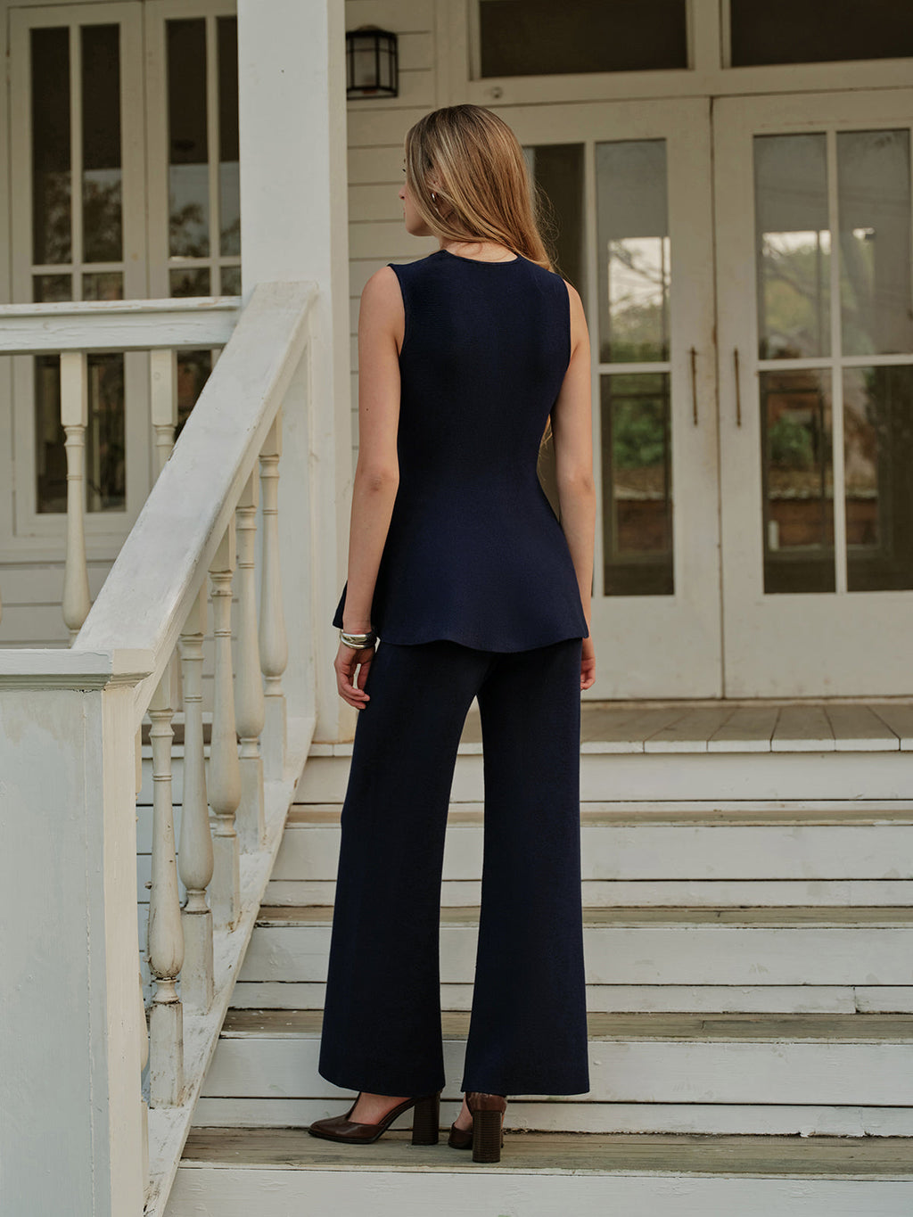 Şık Kloş Etekler Kolsuz Triko