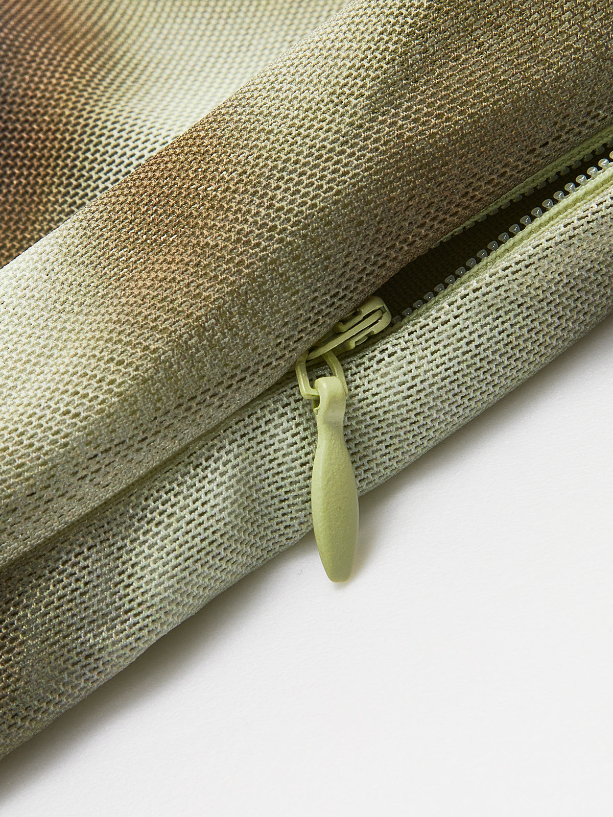 Şık Boho Tarzı File Elbise Göz Alıcı Desen ile