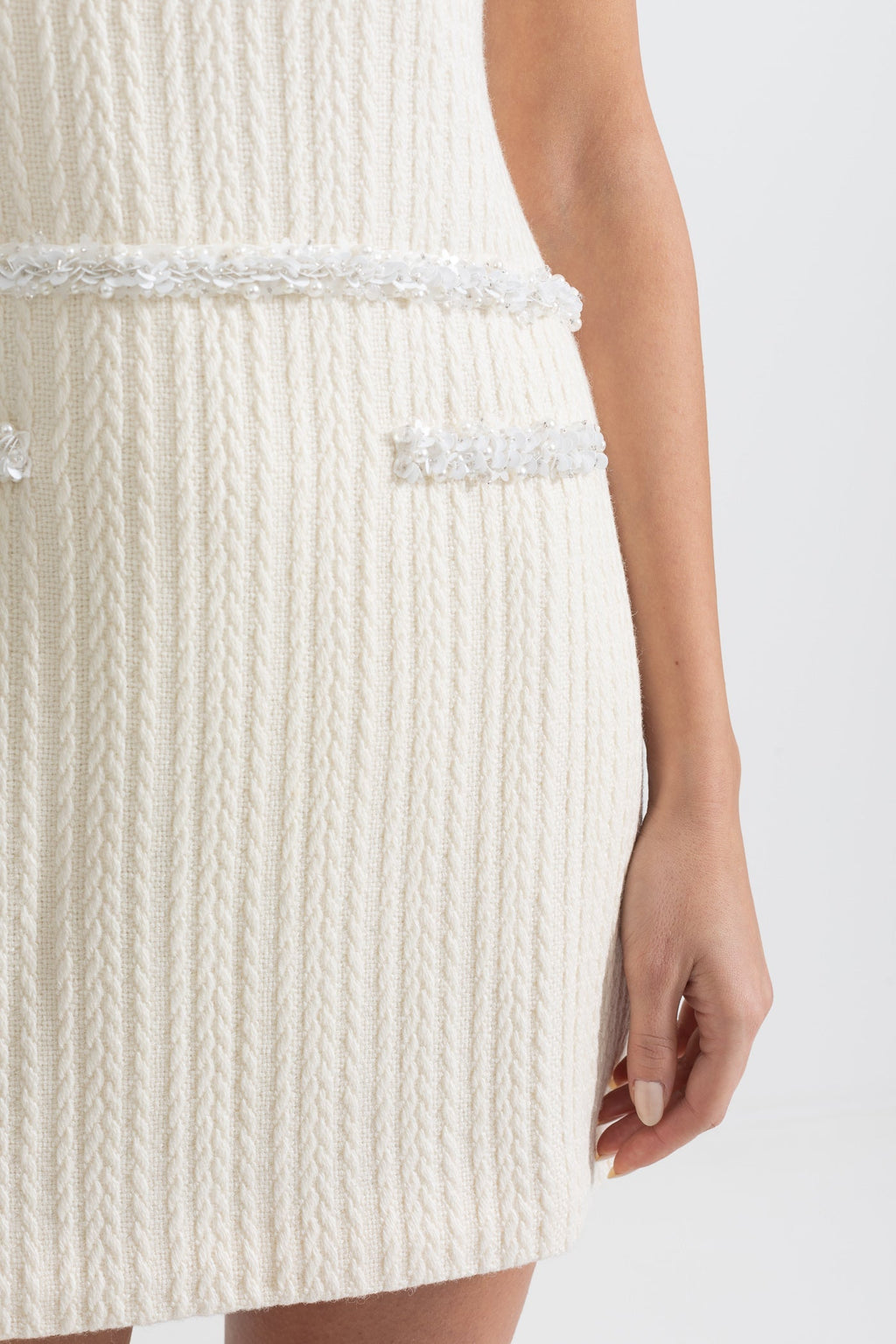 Zarif Kolsuz Dokulu Mini Elbise