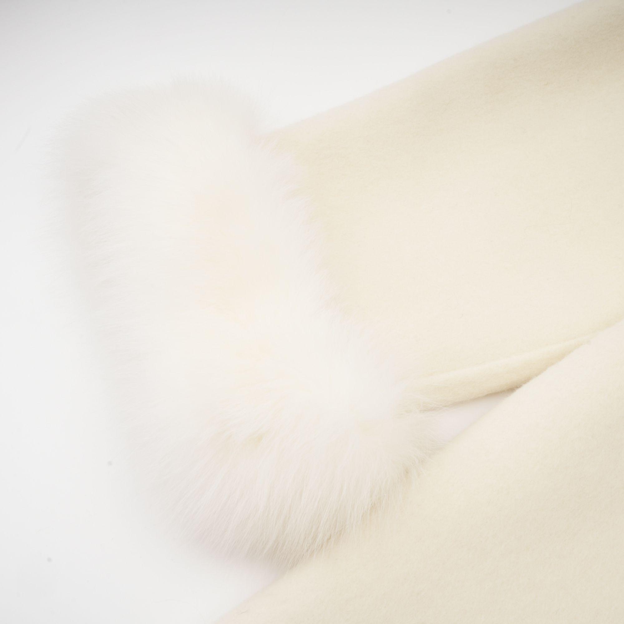 Elegant Charm Kürk Detaylı Krem Kaban