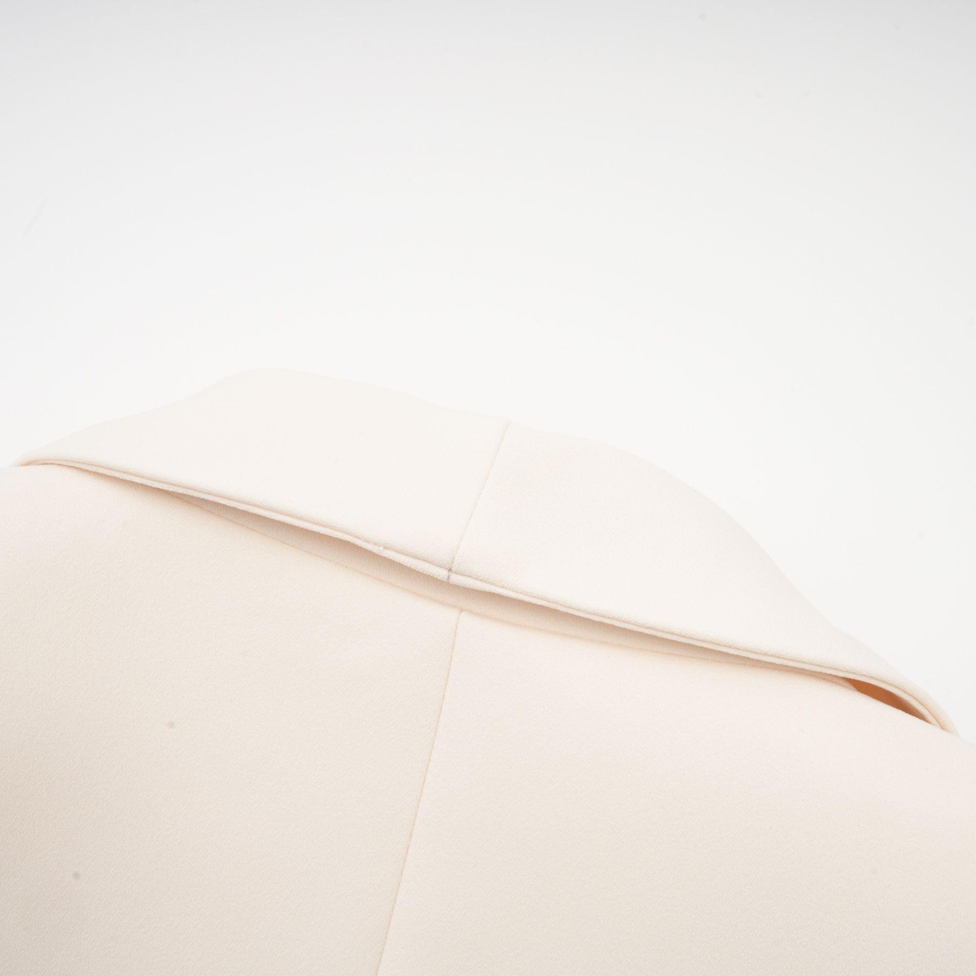 Opulent Grace İşlemeli Krem Blazer Elbise