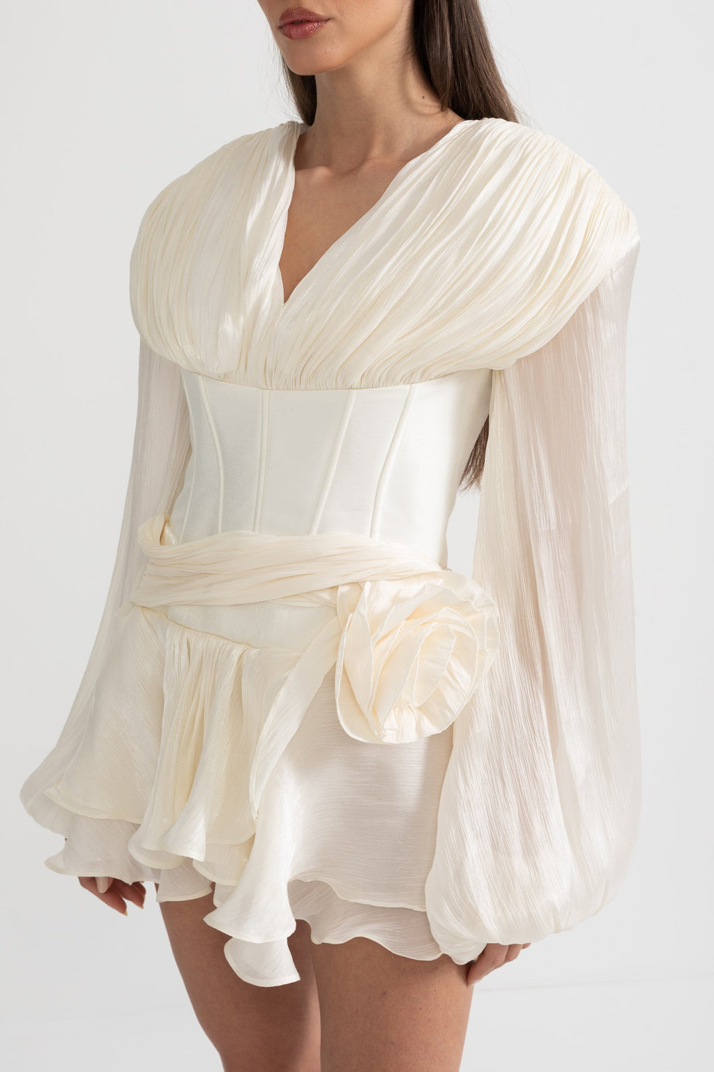 Korse Stili Gövdeli, Fırfır Etekli ve Kabarık Kollu Elbise