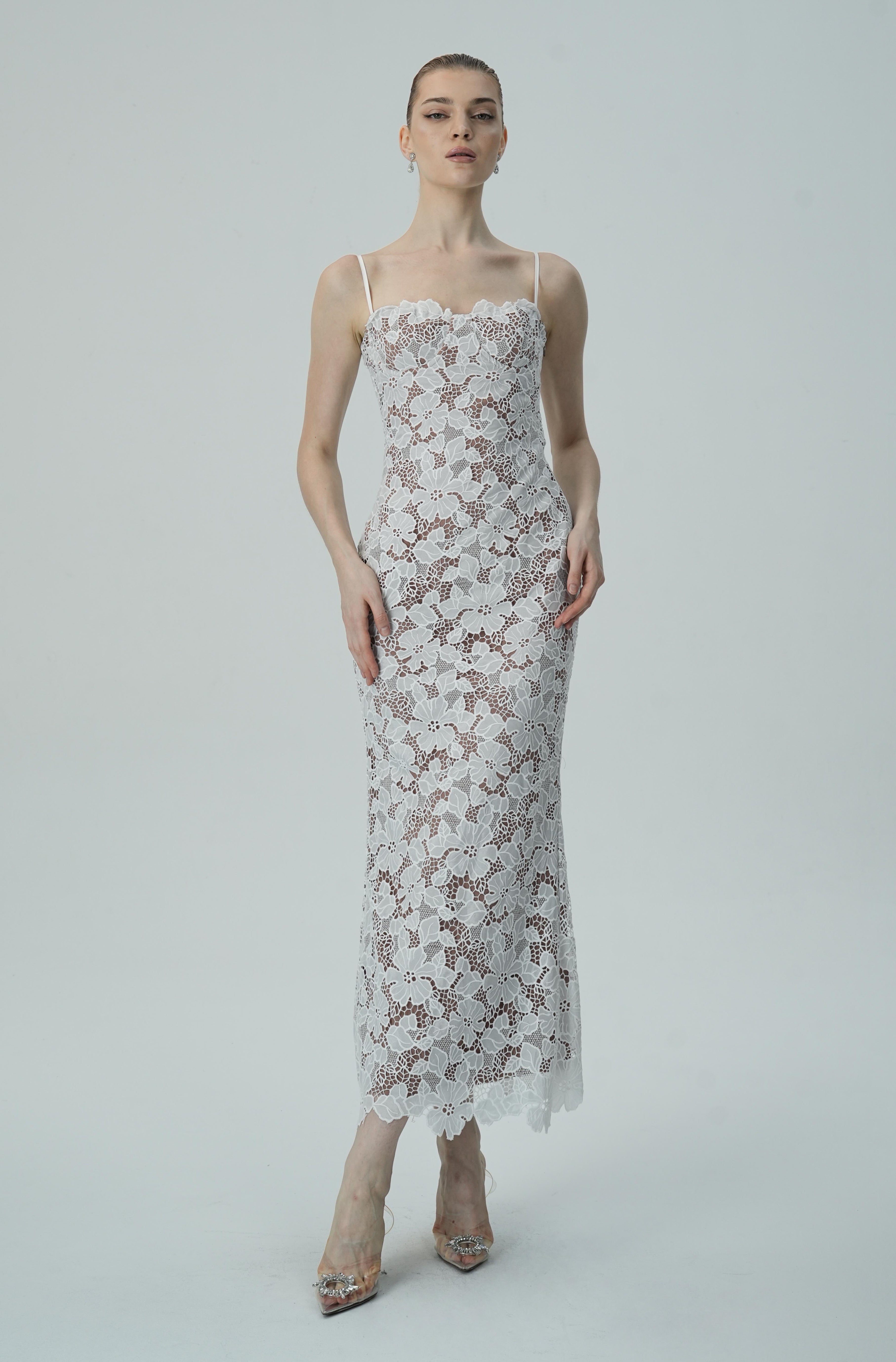 Beyaz Çiçekli Dantel Spagetti Askılı Elbise