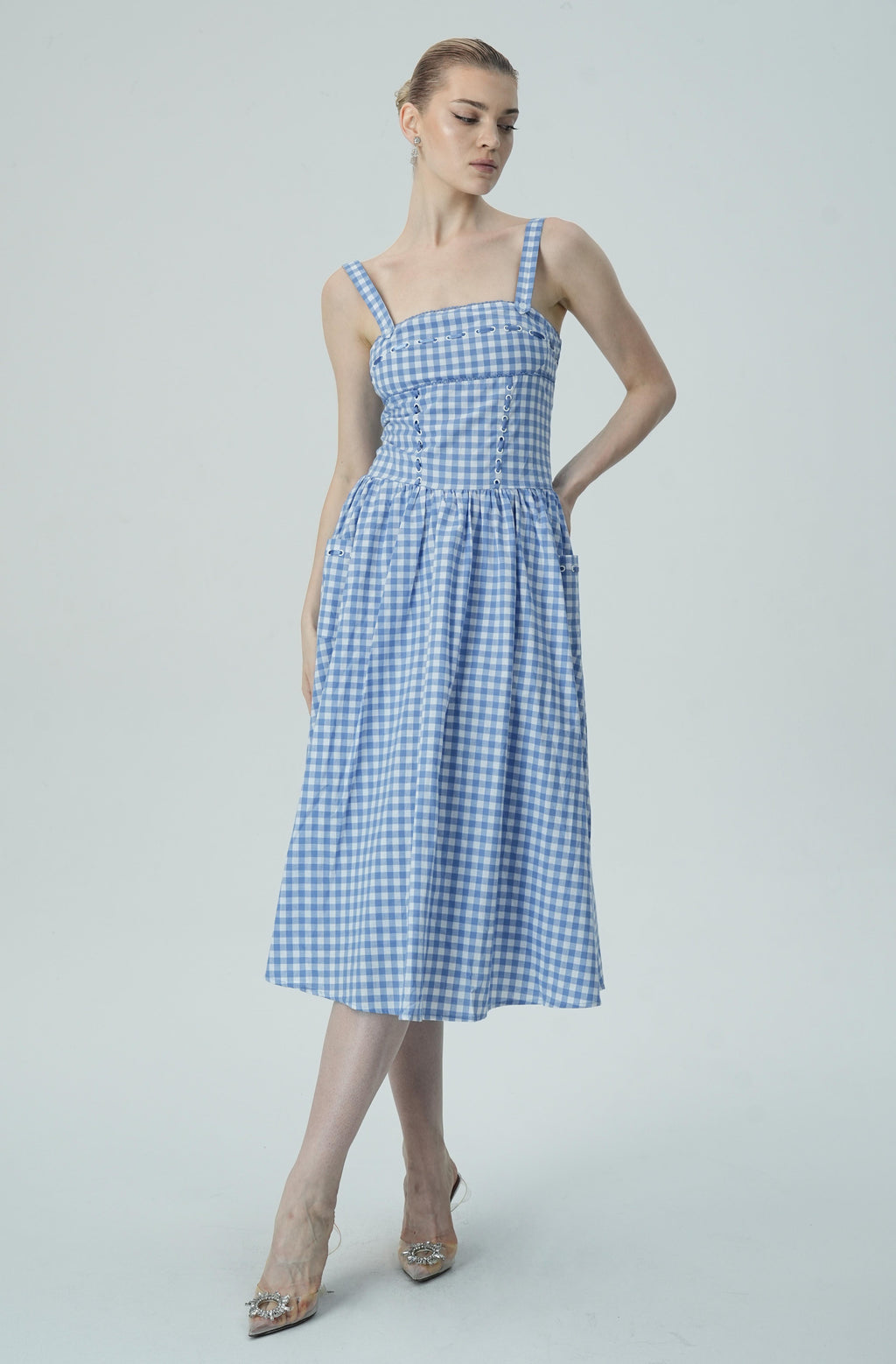 Bağcık Detaylı Mavi Pötikare Midi Elbise