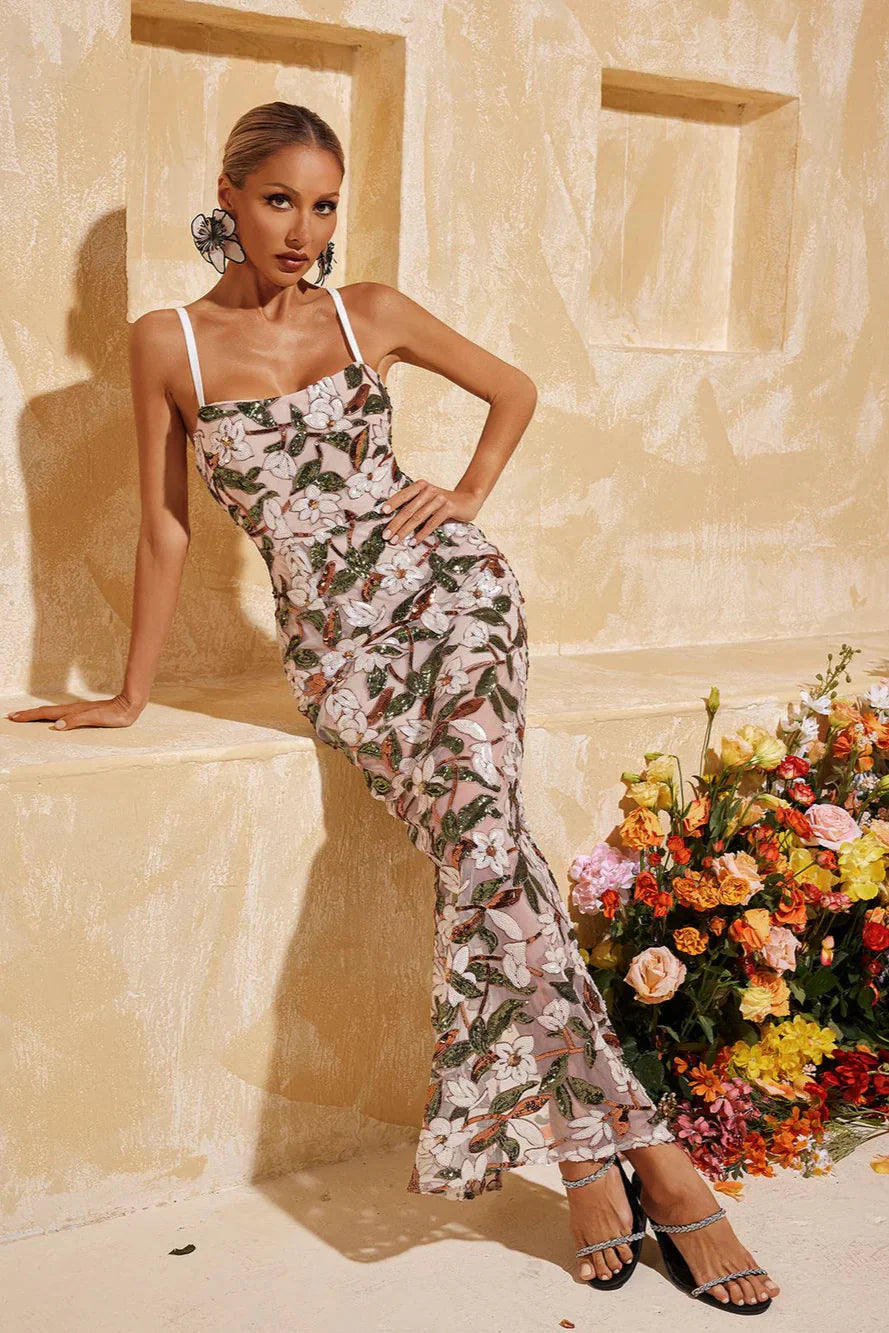 Abigail  Çiçek Pullu Maksi Elbise