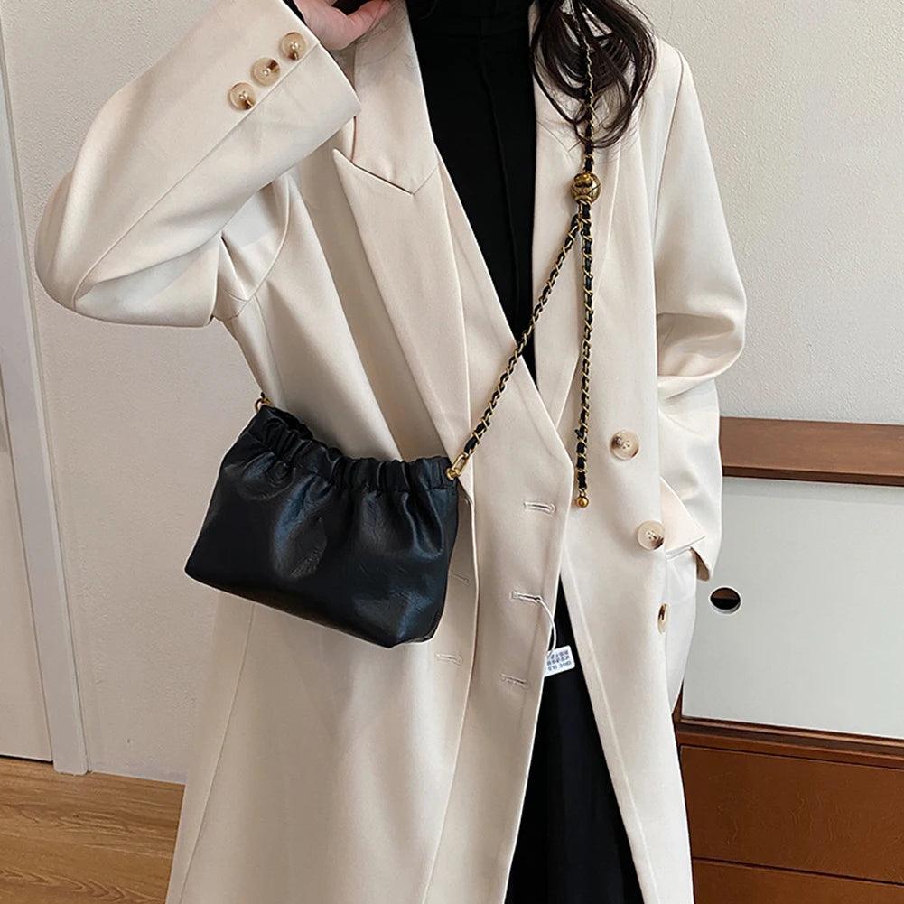 Vintage Zincir Detaylı Soft Clutch Çanta