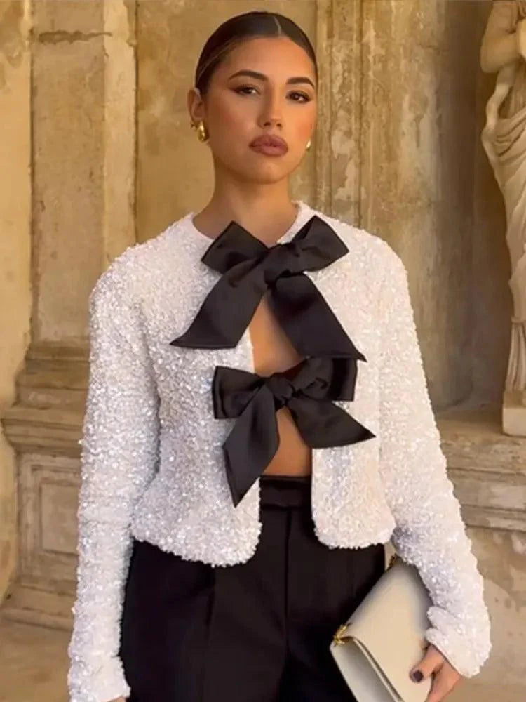 Sütlü Beyaz İnci Süslemeli Fiyonklu Blazer