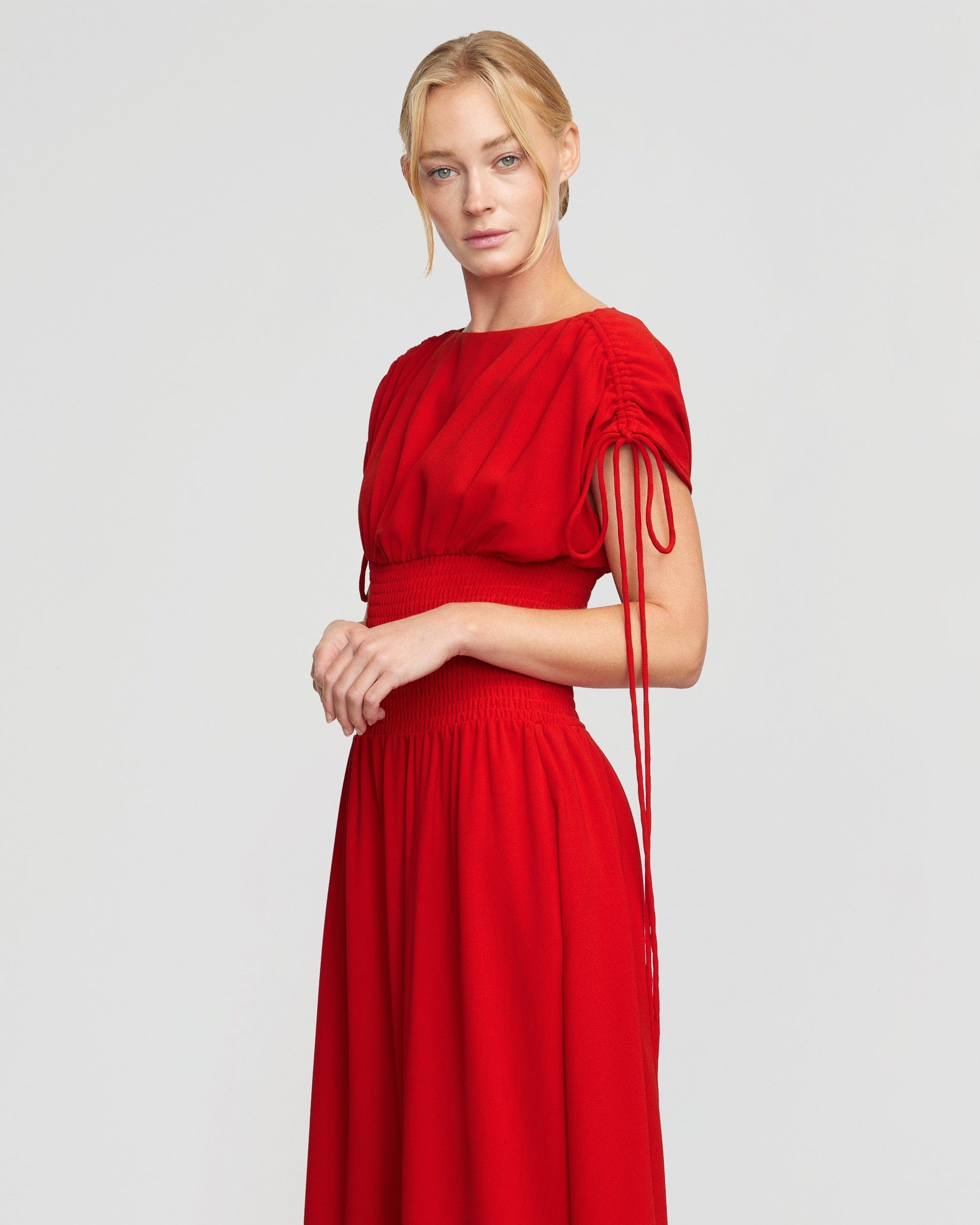 Ayumi Büzgülü Omuzlu Elbise