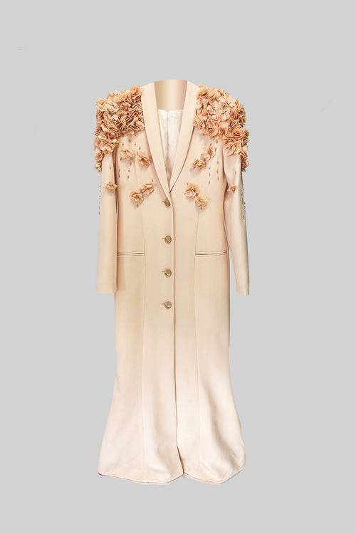 3D Kontrast Çiçekli Omuz ve Sırt Aksesuarlı Uzun Palto - Şeftali